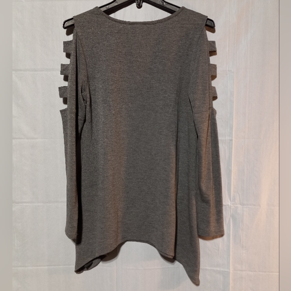 Alyx EUC Cold Shoulder Super Soft Gray Long Sleeve Top, Small - Picture 7 of 7